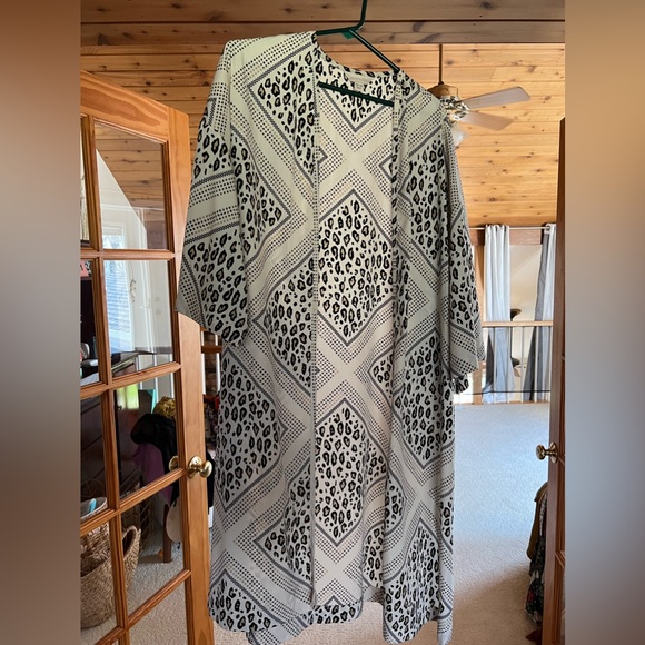 Duster, EUC. - Picture 1 of 1